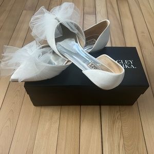 Badgley Mischka Flats